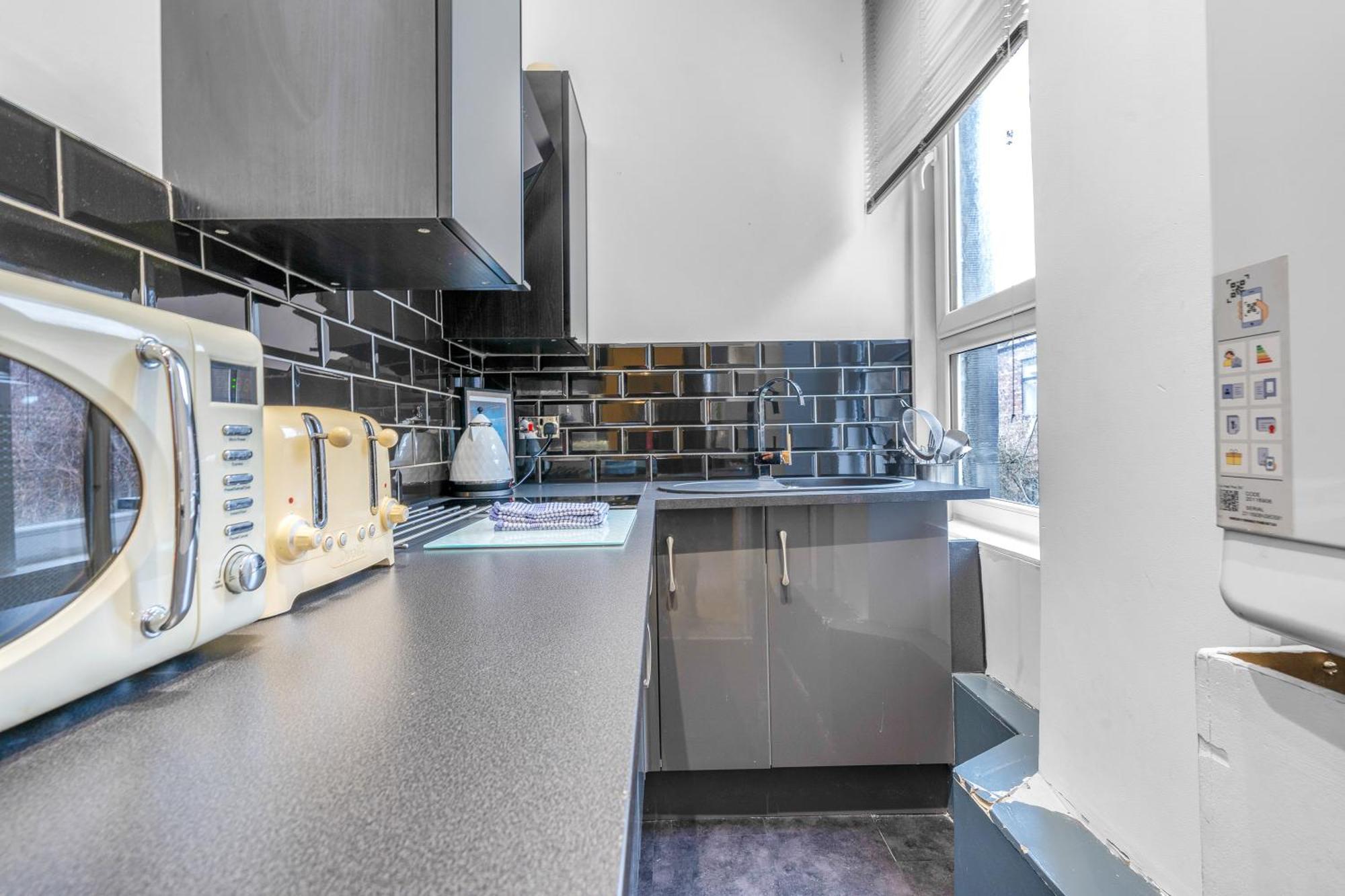 Cosy Modern City Centre Flat Единбург Екстериор снимка