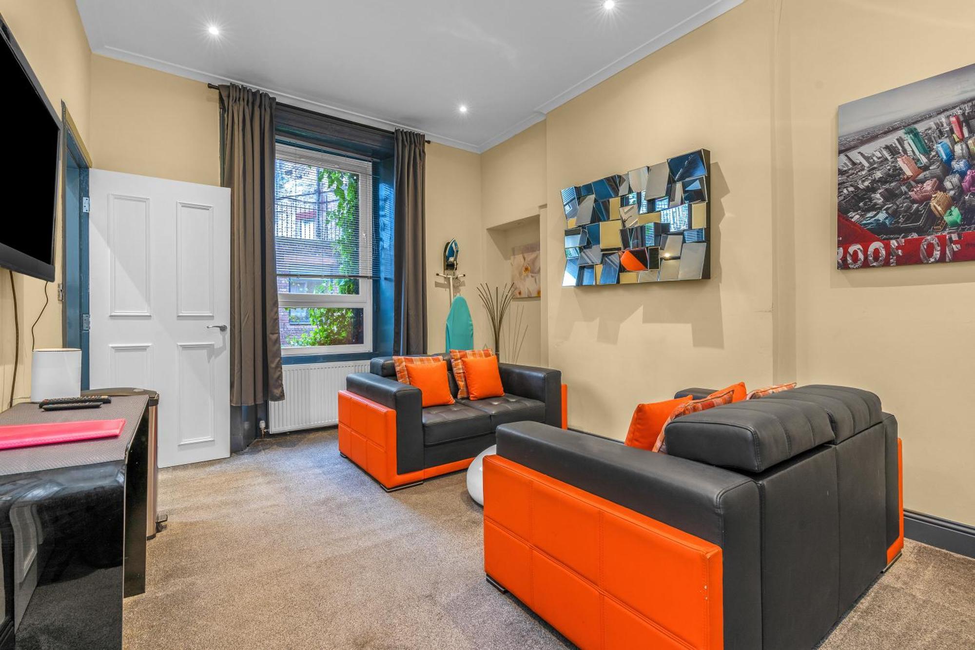 Cosy Modern City Centre Flat Единбург Екстериор снимка