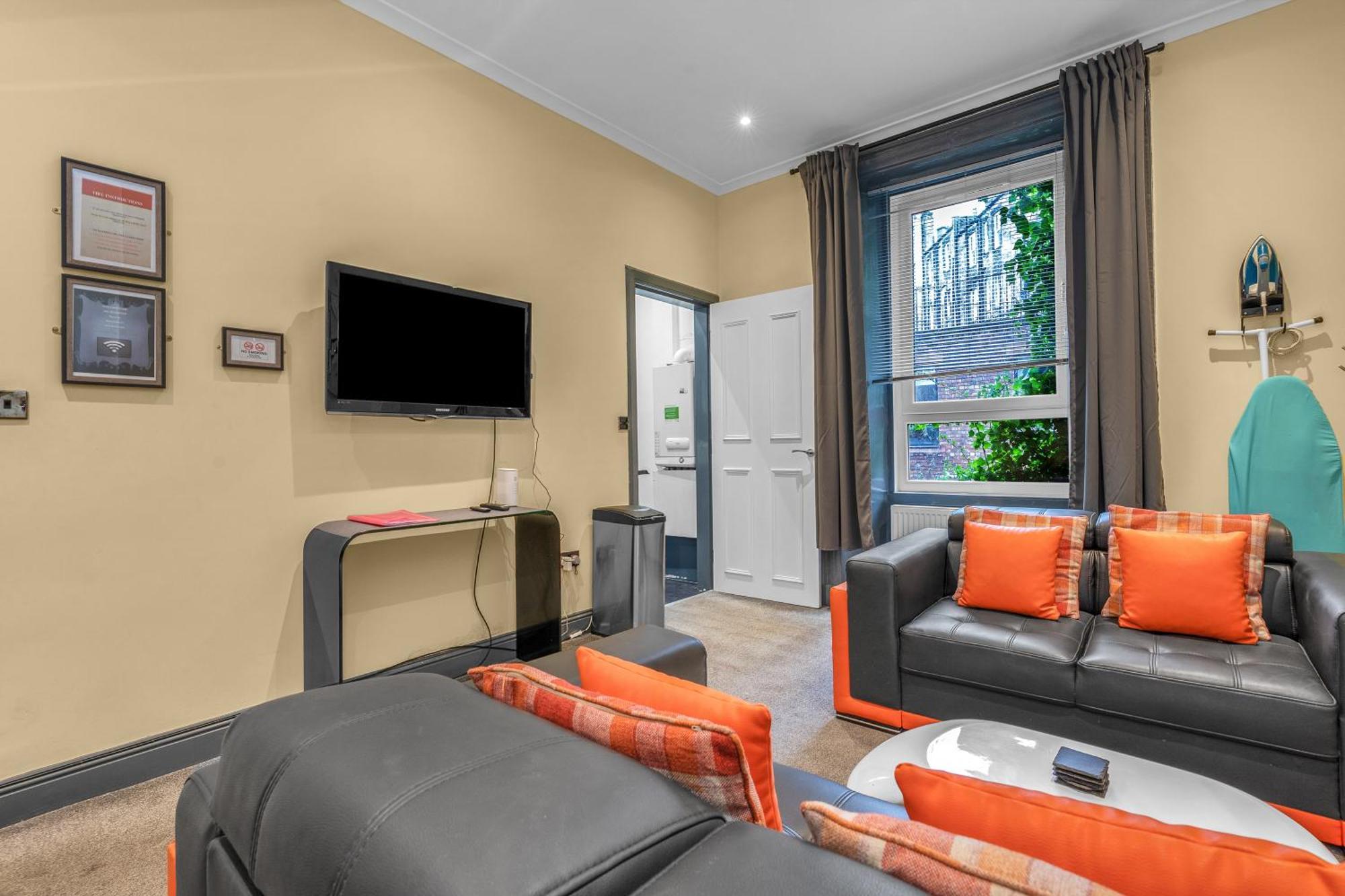 Cosy Modern City Centre Flat Единбург Екстериор снимка